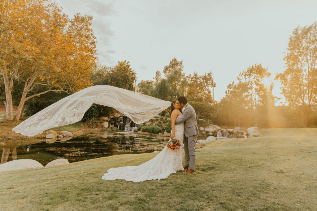 married couple coyote golf course